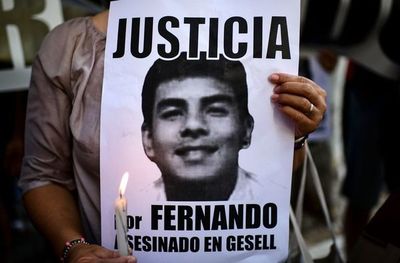 Protesta en Argentina por asesinato de un joven, hijo de compatriotas, a manos de rugbiers