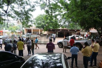 “Las actividades de MUV y UBER son lícitas”, dictamina asesoría jurídica de la comuna esteña. Vehículos fueron liberados