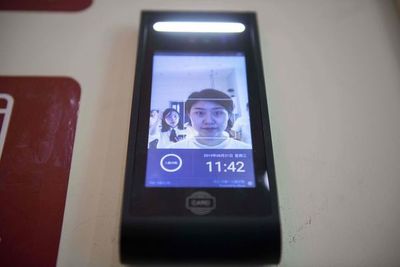 Una app permite a Policía en EE.UU. identificar a casi cualquier persona