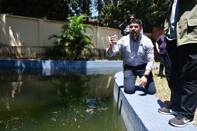Municipalidad intervino casa abandonada en busca de criaderos de mosquitos