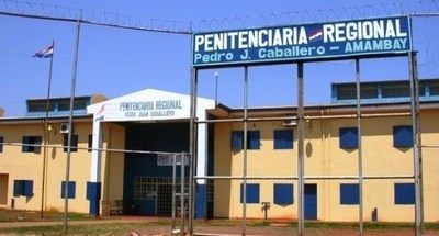 Ministra Pérez y jefes policiales recorrieron penal de Pedro Juan