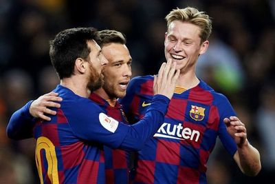El Barça recobra verticalidad para sellar pase a cuartos
