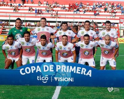 Rayadito: De local se tuvo que resignar a un empate