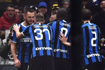 Inter remonta y lidera con Juventus