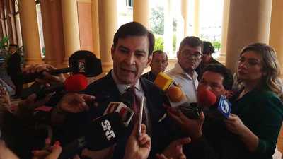 Ovelar evita opinar sobre Petta pero sostiene que siente "pena por la educación"