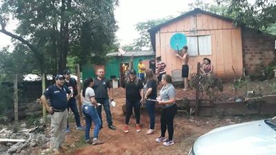 Allanamiento en el barrio Remansito en busca de una niña