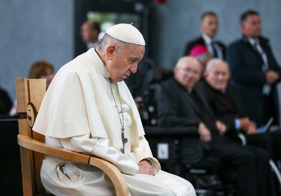 Sordos argentinos abusados acusan al Papa Francisco de encubrir sus casos