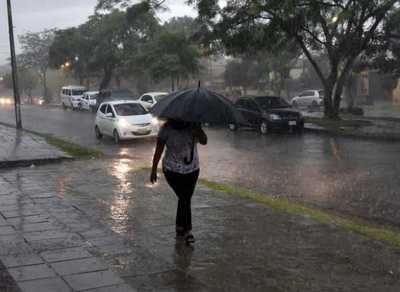 Anuncian mucho calor y precipitaciones para este viernes