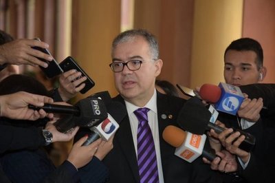 Ullón: Para el 20 de febrero se debe tener el precandidato de consenso a la Intendencia de Asunción