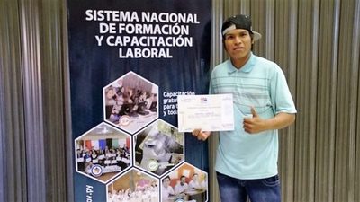Programa de inserción laboral desarrolla cursos rápidos con pasantías para jóvenes