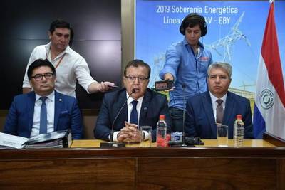 Denuncian contubernio de jueces con funcionarios para “desplumar” a EBY: 150.000 millones en sospechosos juicios