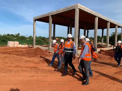 Obras de alcantarillado en San Lorenzo avanzan empleando a más de un centenar de obreros