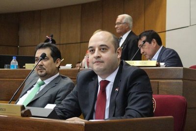 Senador pide que desvinculaciones en la EBY no sean selectivas