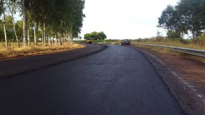 MOPC asfaltará 158 km de caminos vecinales en el interior del país