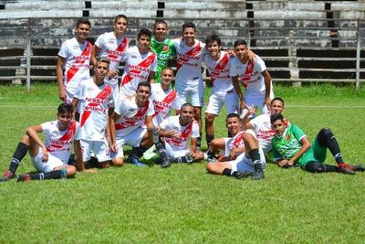 Sub 17: Dos líderes con gol olímpico