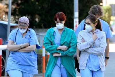 Gran inquietud fuera de China tras muerte de dos europeos por coronavirus