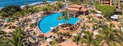 Un millar de aislados en el hotel de Tenerife donde se alojó el turista italiano con coronavirus