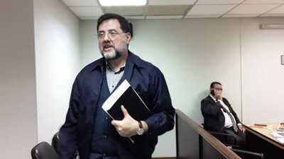 Confirman pena de 3 años a exministro del MEC Luis Riart