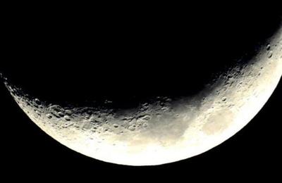 ¿Sabías que la Tierra tiene dos lunas hace más de tres años?
