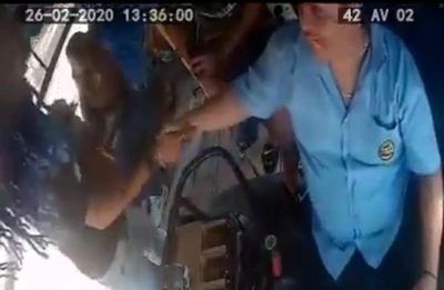 Gerente dice que el chofer alegó que solo bromeó al pedir dinero a asaltante
