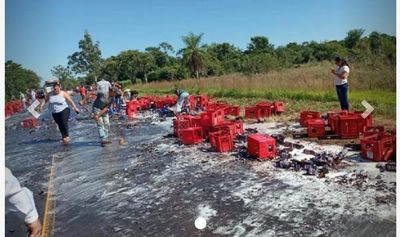 Camión cervecero casi volcó sobre ruta PY01