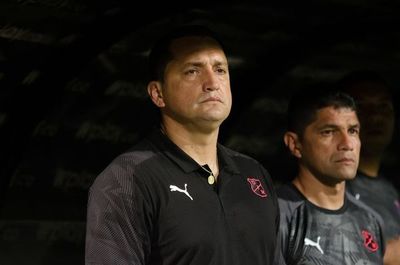 Aldo Bobadilla y Libertad, los antecedentes a horas del debut