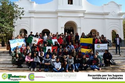 Extranjeros en recorrida turística