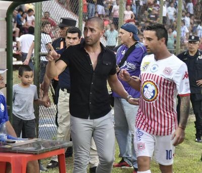 Orteman agradece a los paramédicos e hinchas
