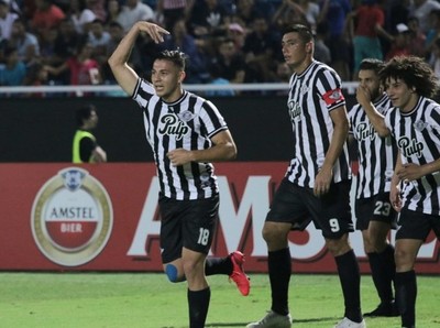 El Gumarelo triunfa y confirma liderato del Grupo H