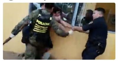 Santaní: detienen a 6 personas por no acatar orden del gobierno, uno agrede a policías