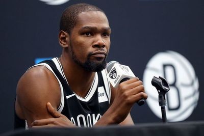 Kevin Durant dio positivo por COVID