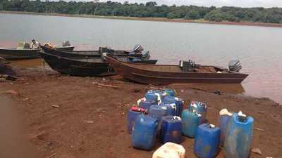 Incautan embarcaciones en zona de Reserva Natural Pikyry