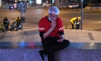 El humo del cigarrillo puede transportar coronavirus y afectar también a los fumadores pasivos