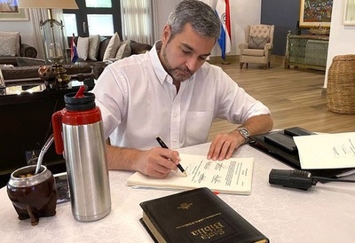 Mario Abdo no descarta hacer recortes a salarios en el sector público.