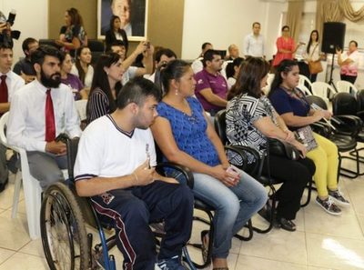 Personas con discapacidad también están afectadas económicamente