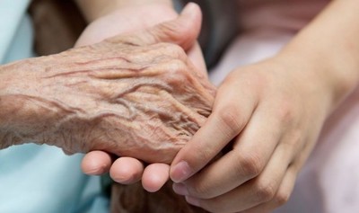Cuidados en adultos mayores durante la cuarentena por COVID 19