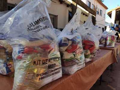 Continúa entrega de kits de alimentos en instituciones educativas