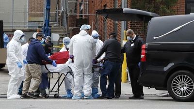 Muertes por covid-19 en EE.UU. marcan un nuevo récord con 865 víctimas en las últimas 24 horas