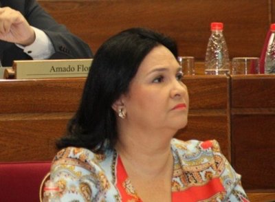 Fiscalía imputa a la senadora Bajac por violar cuarentena sanitaria