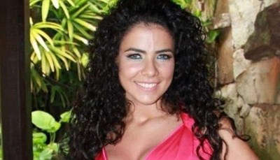 Destrozan a Navila por posar sexy en rito religioso: "Tu cul* que tiene que ver"