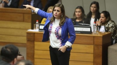 Kattya: "Este señor quiere que me pelee, hace rato que me está buscando en redes sociales y no voy a comprar su pelea"