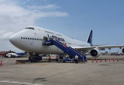 Ingresó vuelo humanitario con 56 compatriotas
