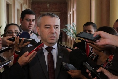Centurión afirma que nunca existió la posibilidad de que renuncie Mazzoleni