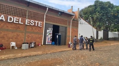 "Aquí, adentro del polideportivo, nos infectamos todos”, afirman desde albergue en Ciudad del Este