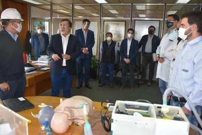 Técnicos de la EBY en 10 días esperan tener terminado respirador de emergencia y presentarlo al MSPyBS