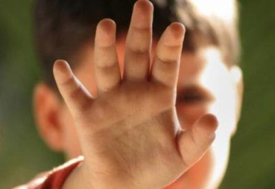 Minna continúa realizando campañas de concienciación para denunciar el abuso sexual de niños