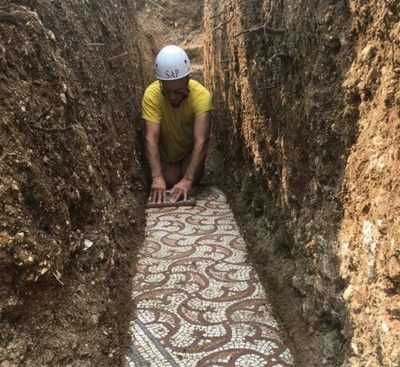 Descubren suntuosos mosaicos de la antigua Roma en medio de viñedos