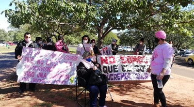 "Están jugando con nuestra salud", señala paciente oncológico