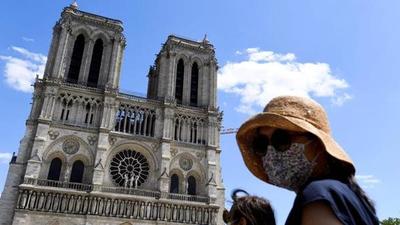 La catedral de Notre Dame reabre su explanada
