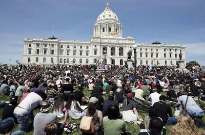Protestas se extienden por regiones de EE.UU.